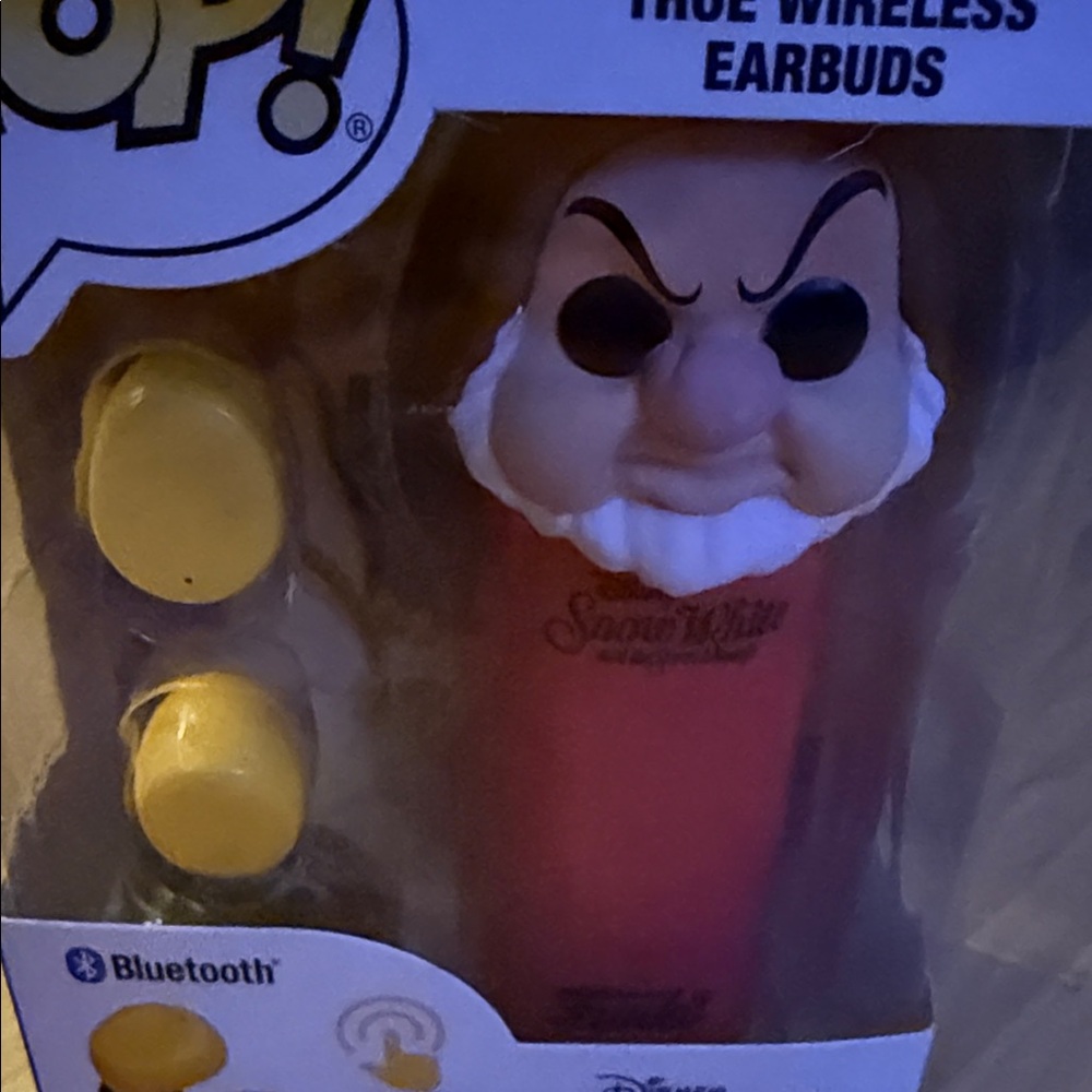 Funko Pop! Grumpy Wireless Earbuds - Red and Yellow - Picture 4 of 10